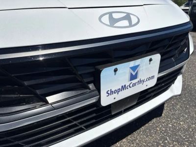 2025 Hyundai Elantra — photo 31 view