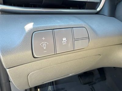 2025 Hyundai Elantra — photo 23 view