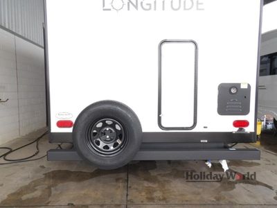 2026 EAST TO WEST Longitude - Photo 23
