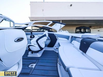 2026 Chaparral Boats SSi Series - Photo 17