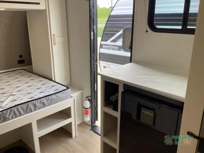 2027 Grand Design Transcend Lite — photo 32 view