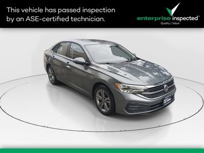2024 Volkswagen Jetta SE Auto — front three-quarter view