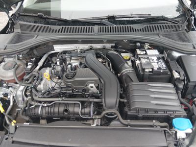 2024 Volkswagen Jetta — photo 9 view