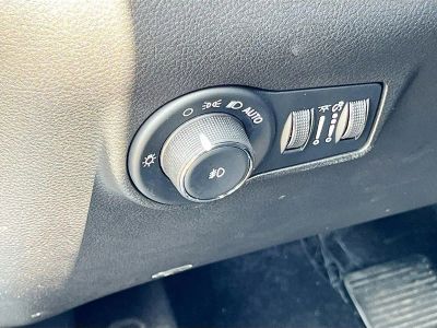 2025 Jeep Compass — photo 10 view