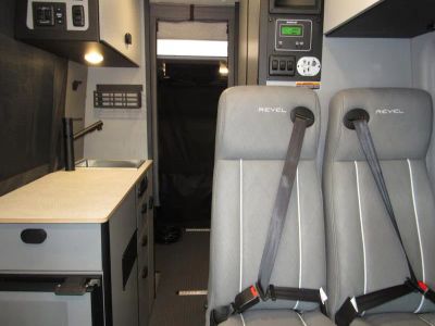 2025 Winnebago REVEL - Photo 5
