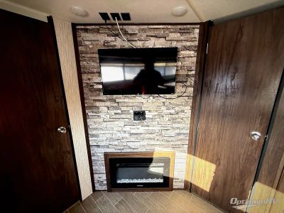 2020 Forest River Cherokee Grey Wolf — photo 7 view