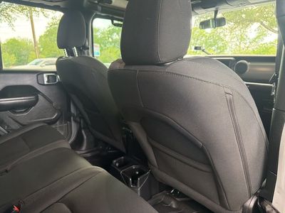 2021 Jeep Gladiator - Photo 25