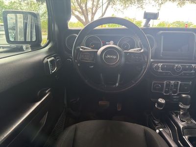 2021 Jeep Gladiator - Photo 22