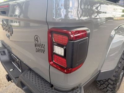 2021 Jeep Gladiator - Photo 12