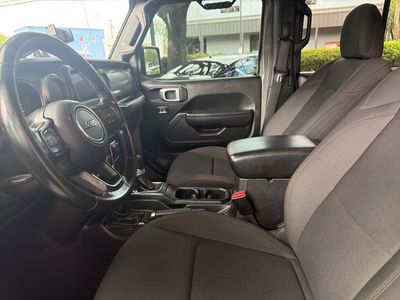 2021 Jeep Gladiator - Photo 15