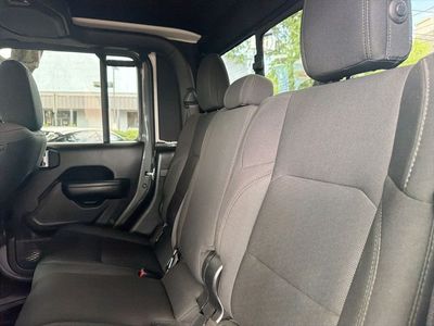 2021 Jeep Gladiator - Photo 20