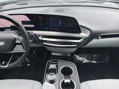2024 Cadillac LYRIQ — photo 15 view