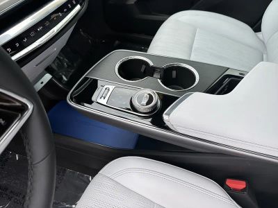 2024 Cadillac LYRIQ — photo 19 view