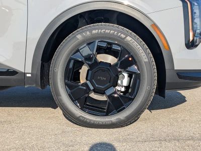 2026 Kia Sportage Plug-In Hybrid — photo 13 view