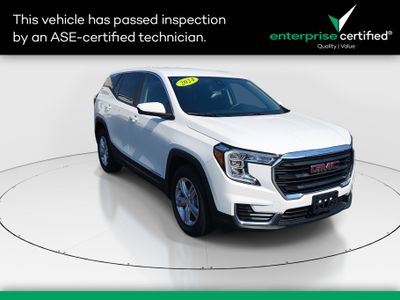 2024 GMC Terrain FWD 4dr SLE — front three-quarter view