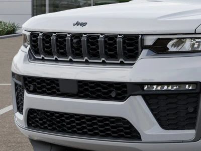 2026 Jeep Grand Cherokee — photo 11 view
