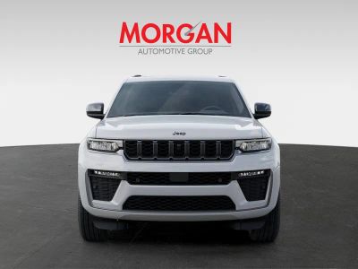 2026 Jeep Grand Cherokee — engine compartment view