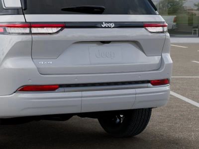 2026 Jeep Grand Cherokee — photo 13 view