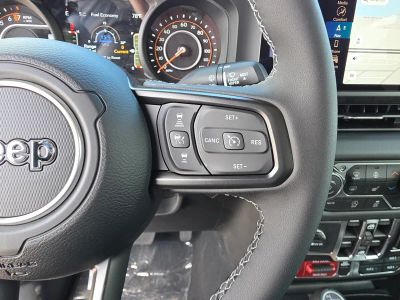 2026 Jeep Gladiator — photo 18 view