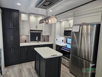 2026 Keystone RV Avalanche - Photo 10