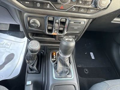 2025 Jeep Wrangler — photo 20 view
