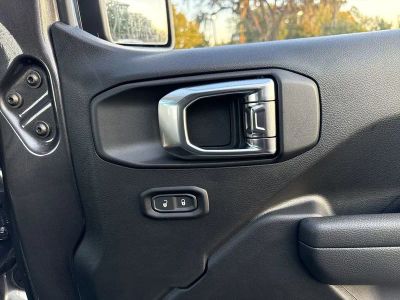 2025 Jeep Wrangler — photo 28 view