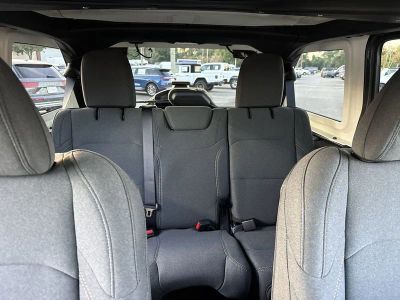 2025 Jeep Wrangler — photo 29 view