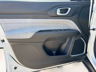 2023 Jeep Compass — photo 21 view