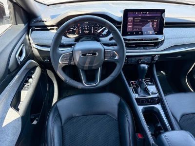2023 Jeep Compass — photo 16 view