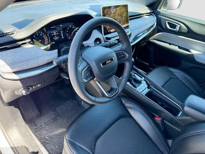 2023 Jeep Compass — photo 25 view