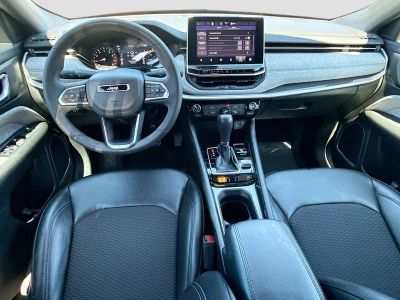 2023 Jeep Compass — photo 15 view