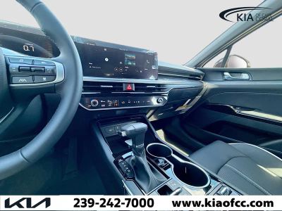 2026 Kia K5 — photo 24 view