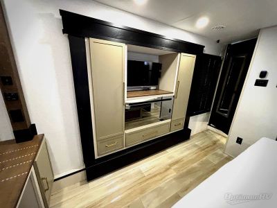 2025 Forest River Wildwood Heritage Glen - Photo 11