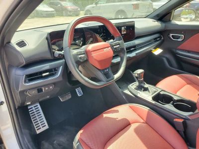 2025 Kia K4 — photo 11 view