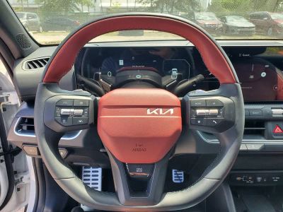 2025 Kia K4 — photo 17 view