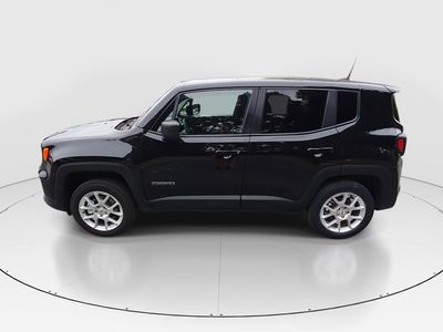 2023 Jeep Renegade - Photo 4