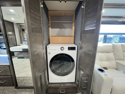 2021 Fleetwood DISCOVERY - Photo 24