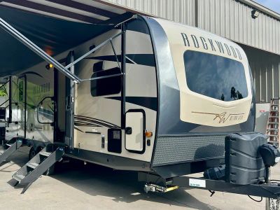 2022 Rockwood Ultra Lite - Photo 1