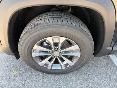 2026 Chevrolet Equinox — photo 8 view