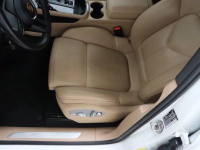 2023 Porsche Macan AWD - Photo 16