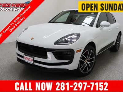 2023 Porsche Macan AWD - Photo 1