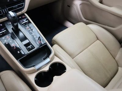 2023 Porsche Macan AWD - Photo 18