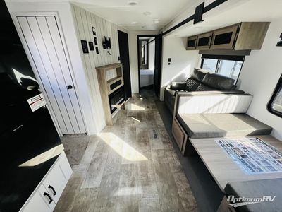 2025 Palomino Puma - Photo 4