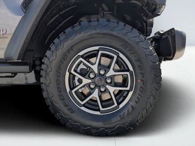 2026 Jeep Wrangler — photo 10 view