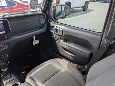 2026 Jeep Wrangler — photo 17 view