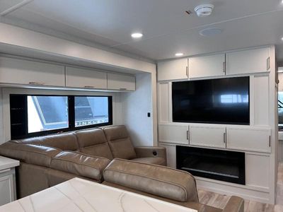 2026 Brinkley Model I - Photo 11