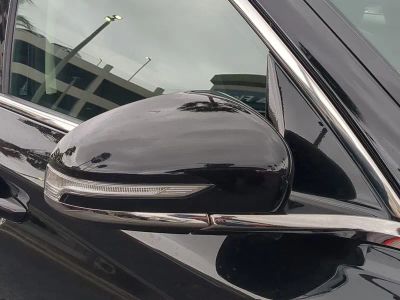 2023 Genesis G70 — photo 12 view
