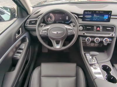 2023 Genesis G70 — photo 16 view