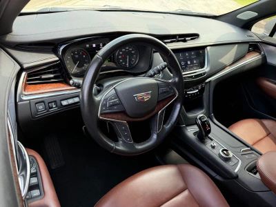 2020 Cadillac XT5 — interior view