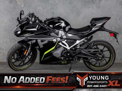 2022 CFMOTO 300SS - Photo 1